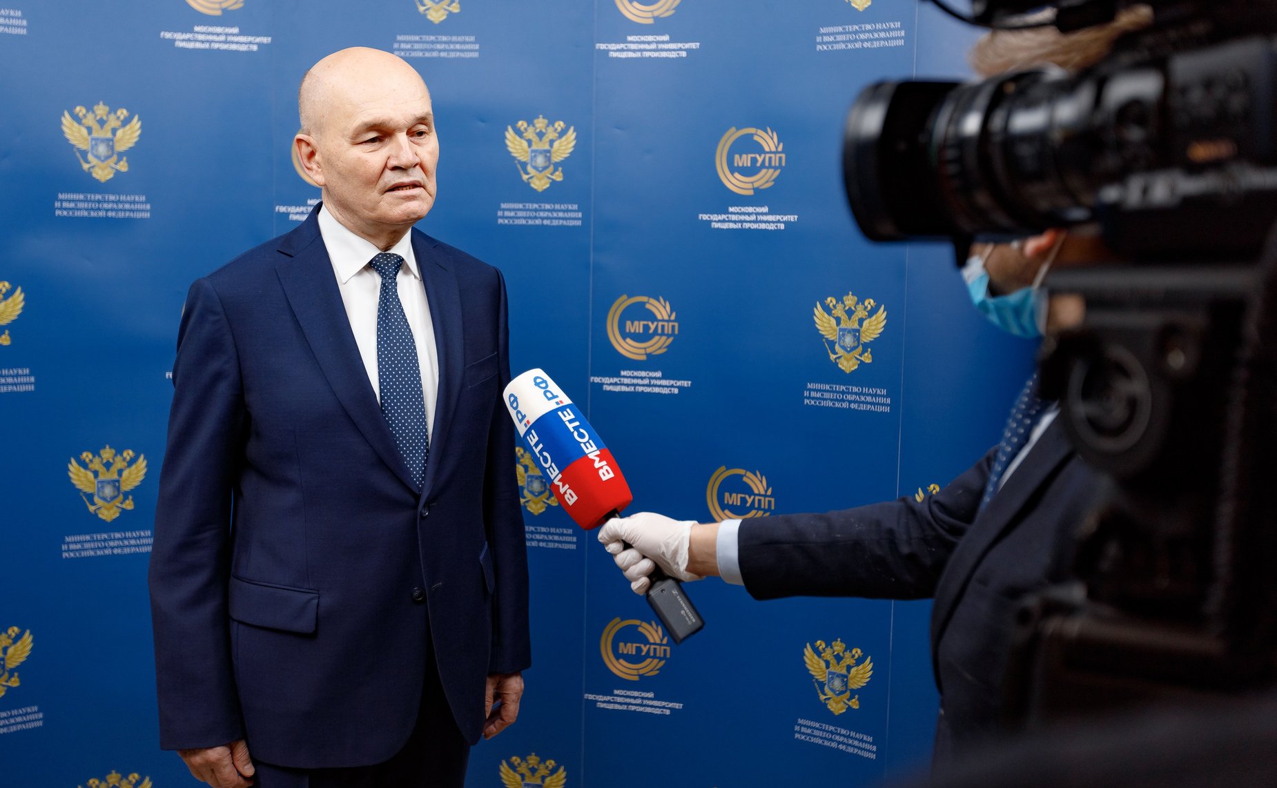 Парламентские слушания на тему «О мерах по противодействию незаконному обороту упакованной питьевой воды, включая природную минеральную воду»