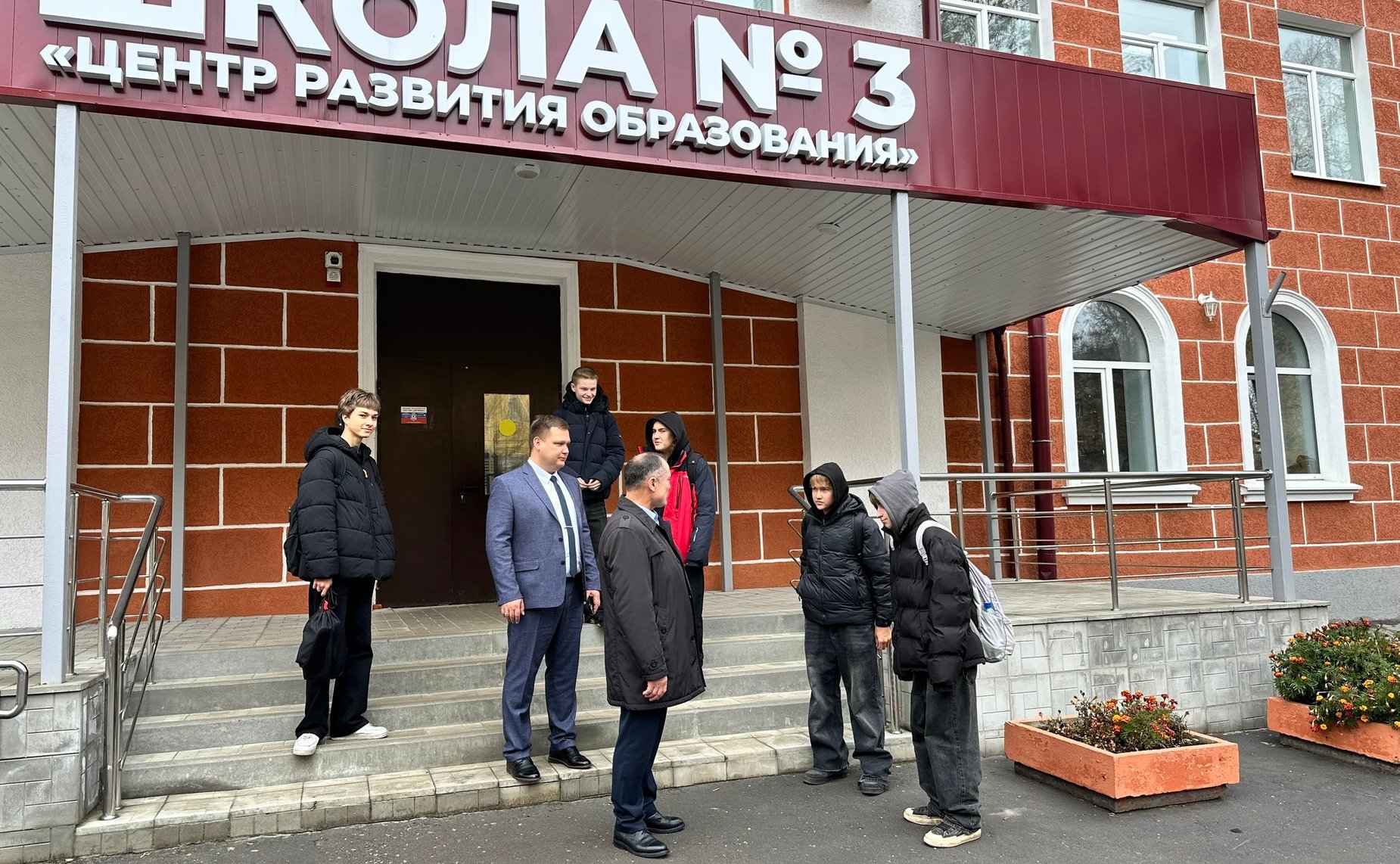 Игорь Мурог проверил оснащение медицинских пунктов в рязанских школах