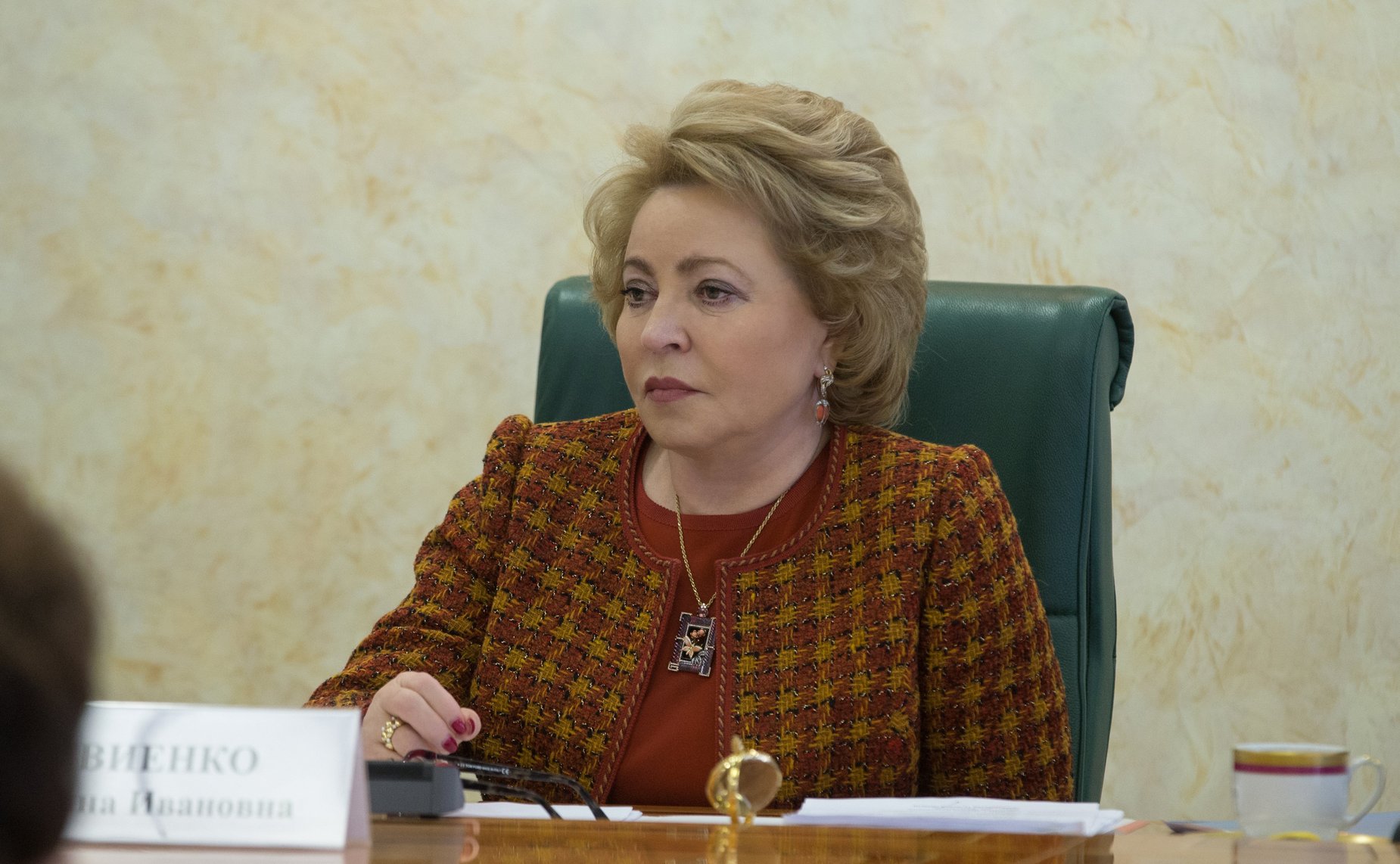 В. Матвиенко