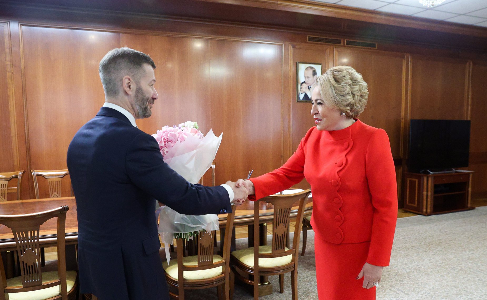 Валентина Матвиенко провела встречу с губернатором Чукотского автономного округа Владиславом Кузнецовым