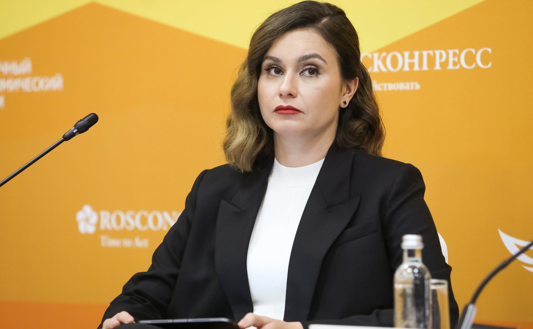 Сессия «Новые решения бизнеса и государства для развития в эпоху дефицита кадров и капитала». X Восточный экономический форум