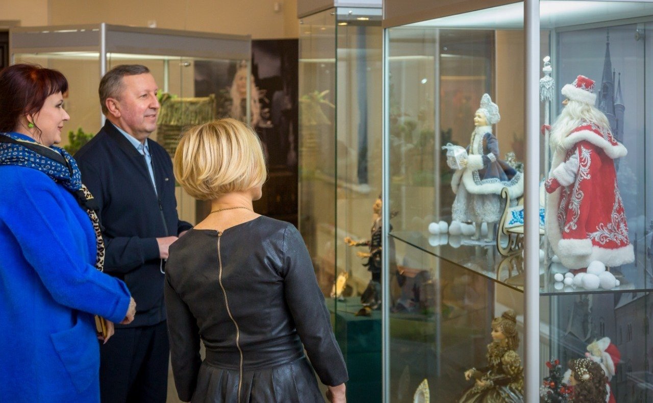 Сергей Березкин принял участие в открытии кукольной экспозиции «Сказки для больших и маленьких»