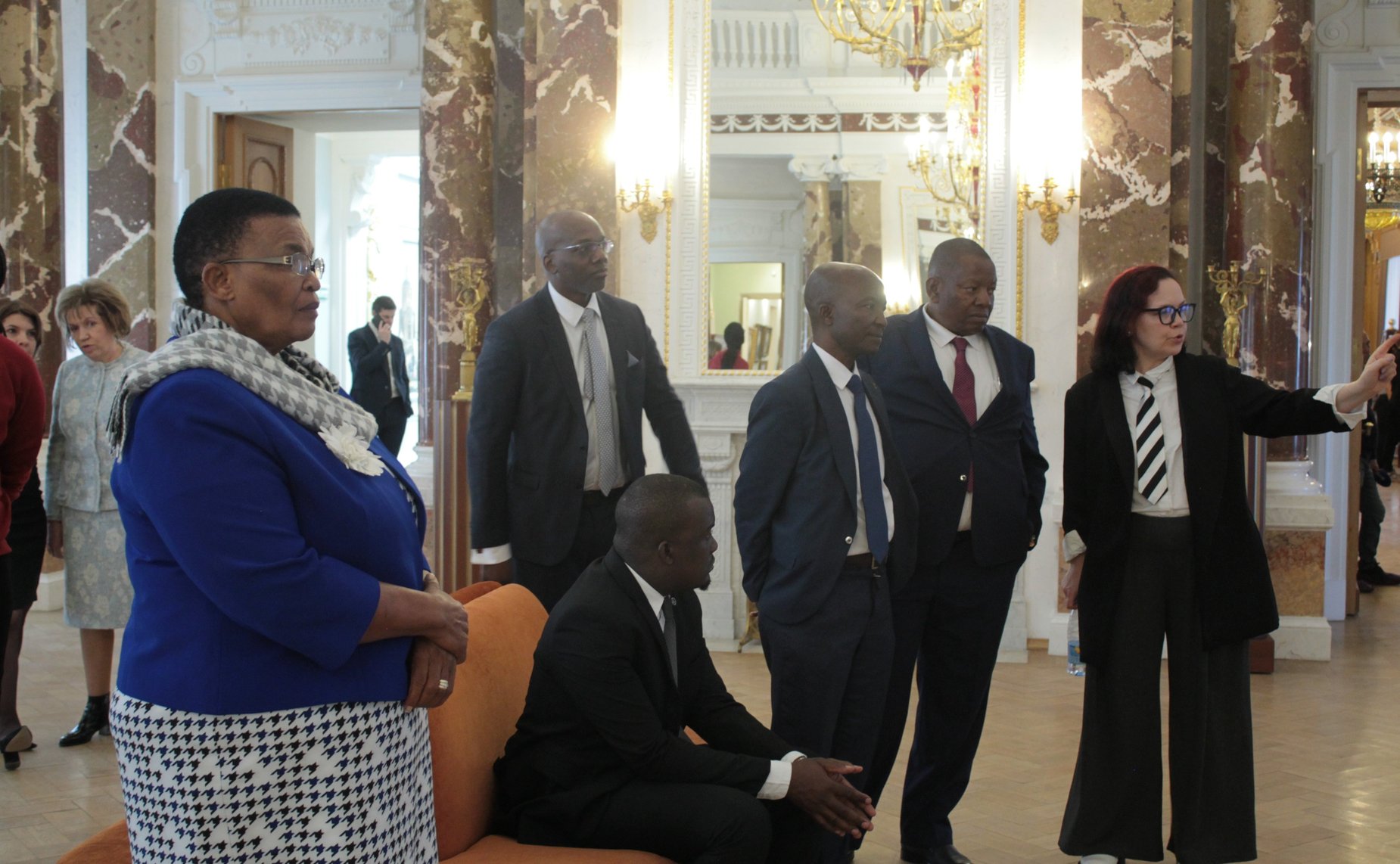 Делегация Зимбабве во главе с председателем Сената Парламента Республики Мейбл Чиномоной посетила Тверскую область. Поездка прошла в рамках официального визита в Россию, состоявшегося по приглашению Председателя СФ Валентины Матвиенко