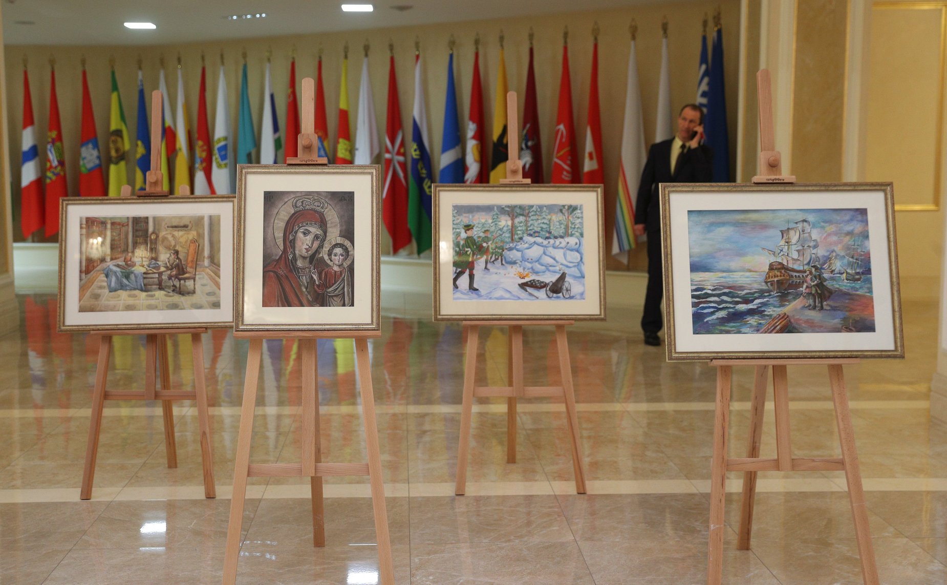 В Совете Федерации проходит выставка детских рисунков «Красота Божьего мира»