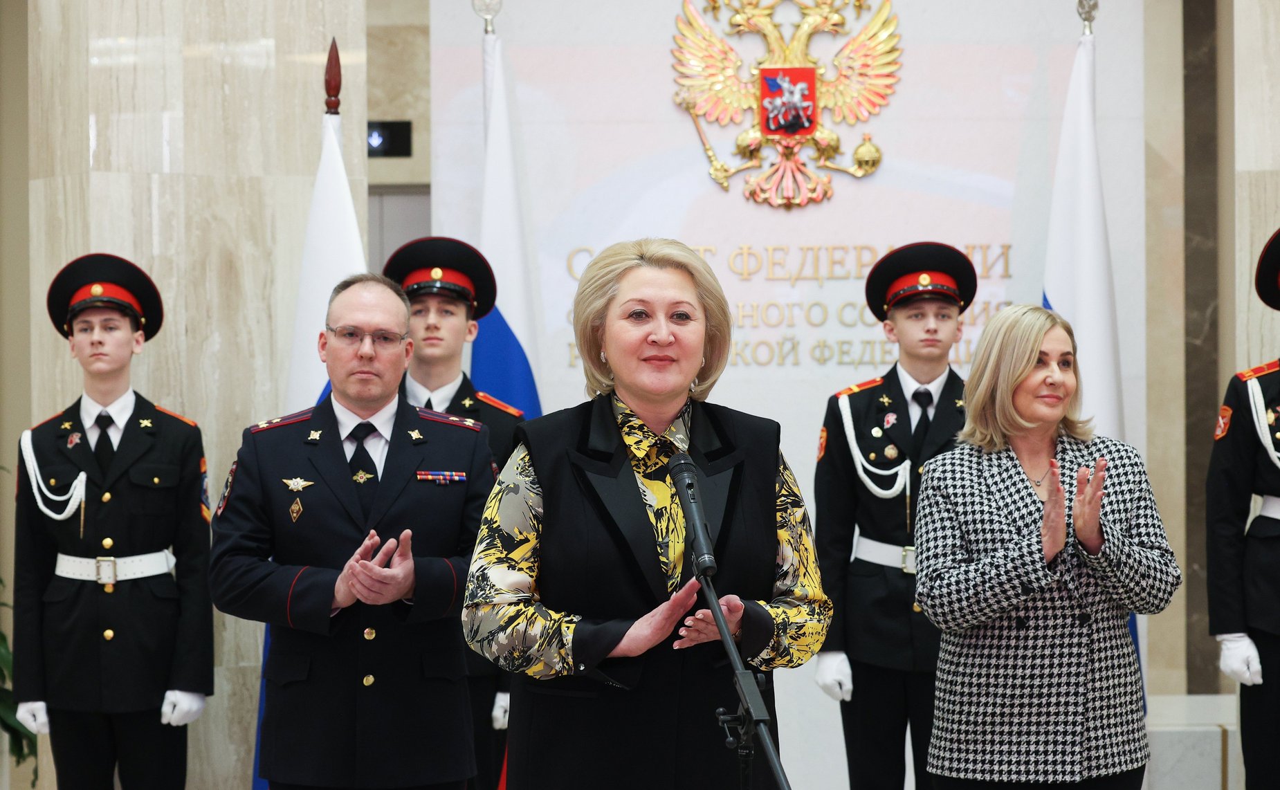 Лилия Гумерова приняла участие в торжественной церемонии вручения паспортов юным гражданам страны