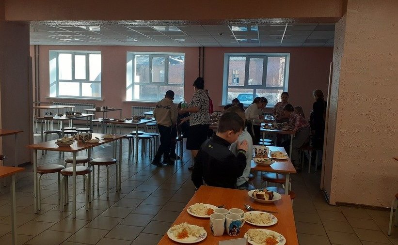 Ольга Бас посетила Райгородскую среднюю школу и ознакомилась с ходом строительства пищеблока