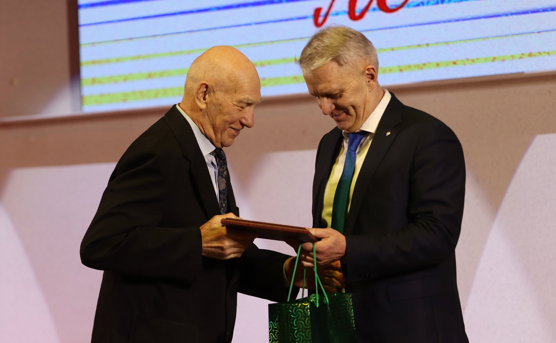 Ирина Кожанова приняла участие в мероприятии по случаю 70-летнего юбилея Кафедры теории и методики легкой атлетики Смоленского государственного университета спорта