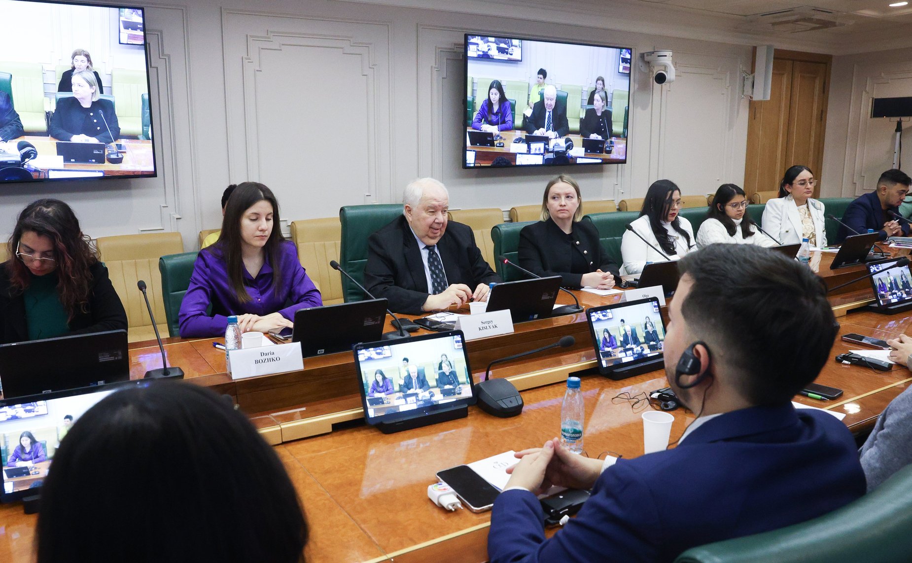 Сергей Кисляк провел встречу с латиноамериканской делегацией II Молодежного форума Россия — Латинская Америка