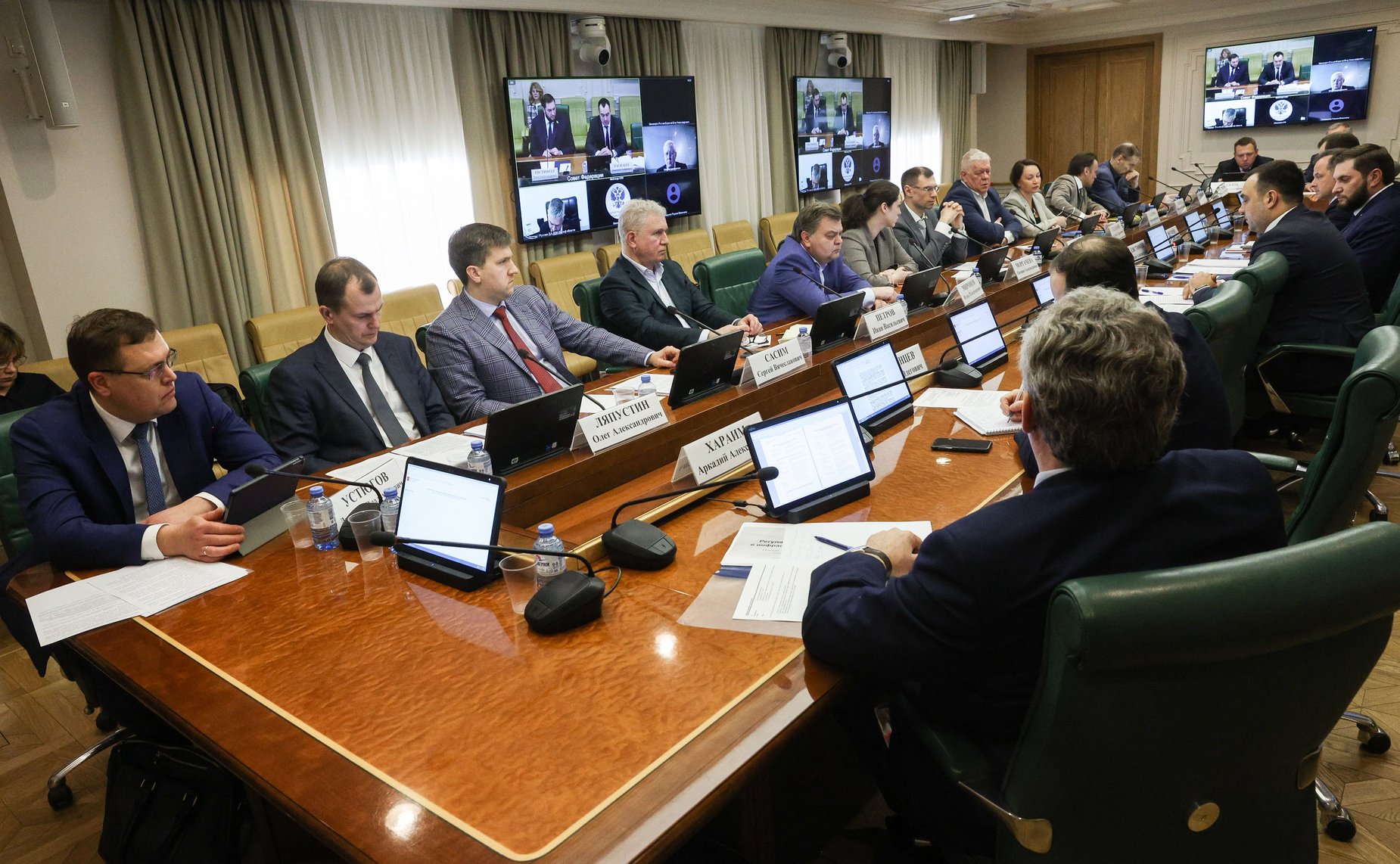 Круглый стол на тему «Регуляторные соглашения в инфраструктурных отраслях экономики»