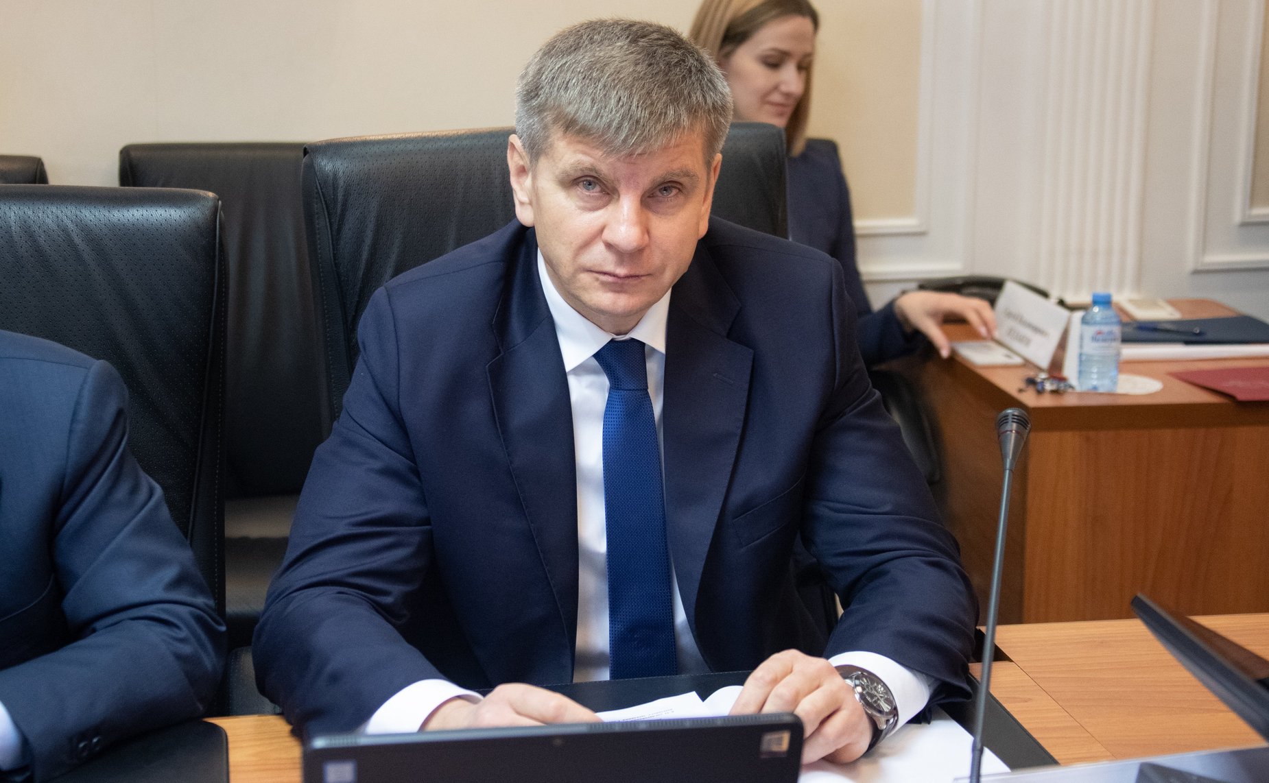 Геннадий Голов