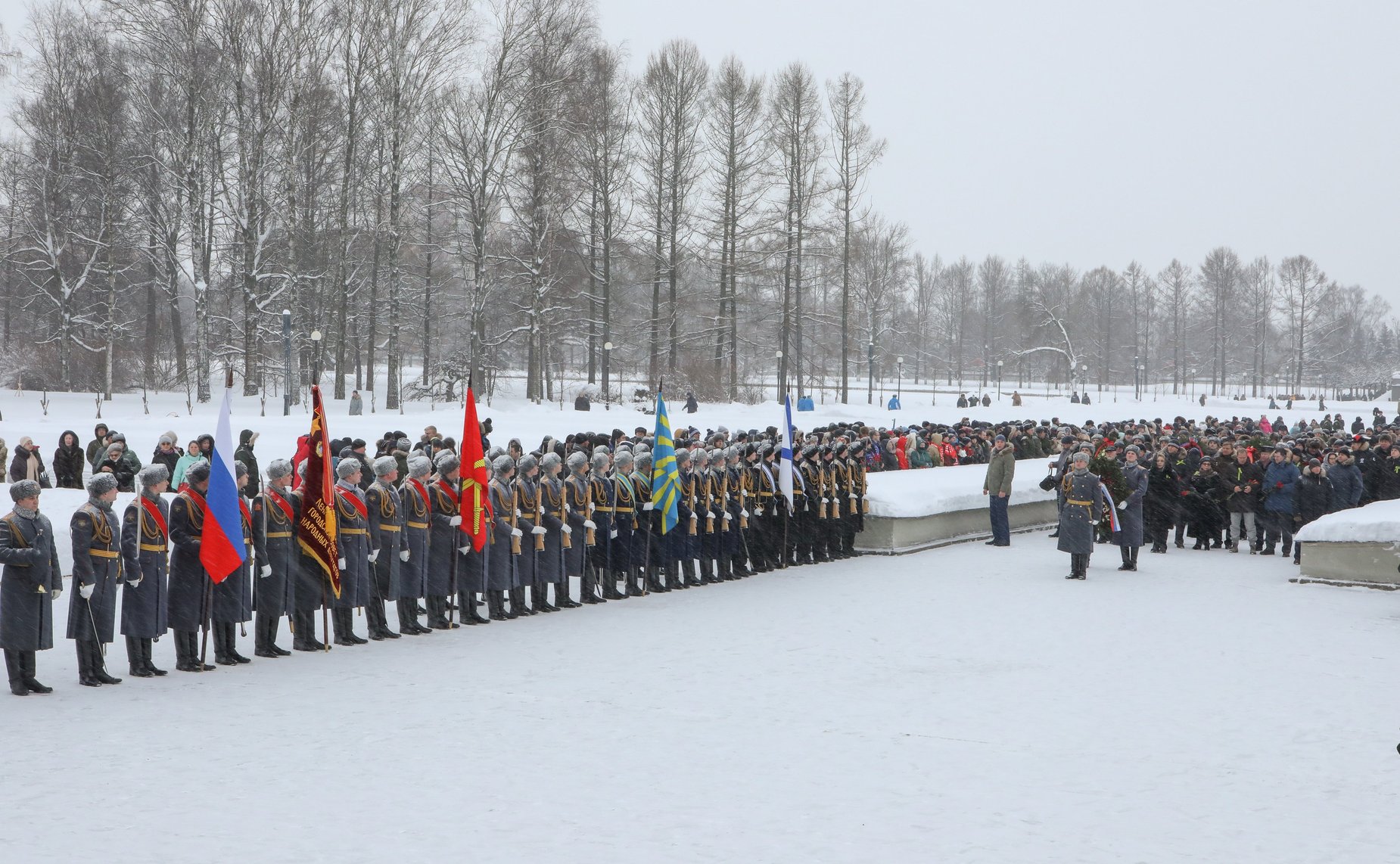 Торжественная траурная церемония на Пискаревском мемориальном кладбище в День 75-й годовщины полного освобождения Ленинграда от фашистской блокады