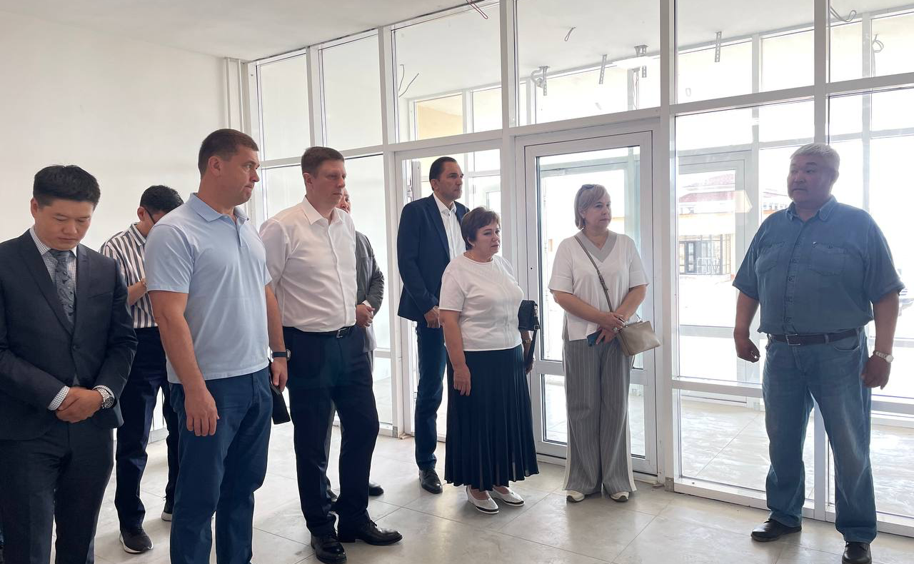 Комитет СФ по социальной политике провел в Республике Тыва выездное совещание с участием главы региона Владислава Ховалыга, представителей федеральных и региональных органов исполнительной власти