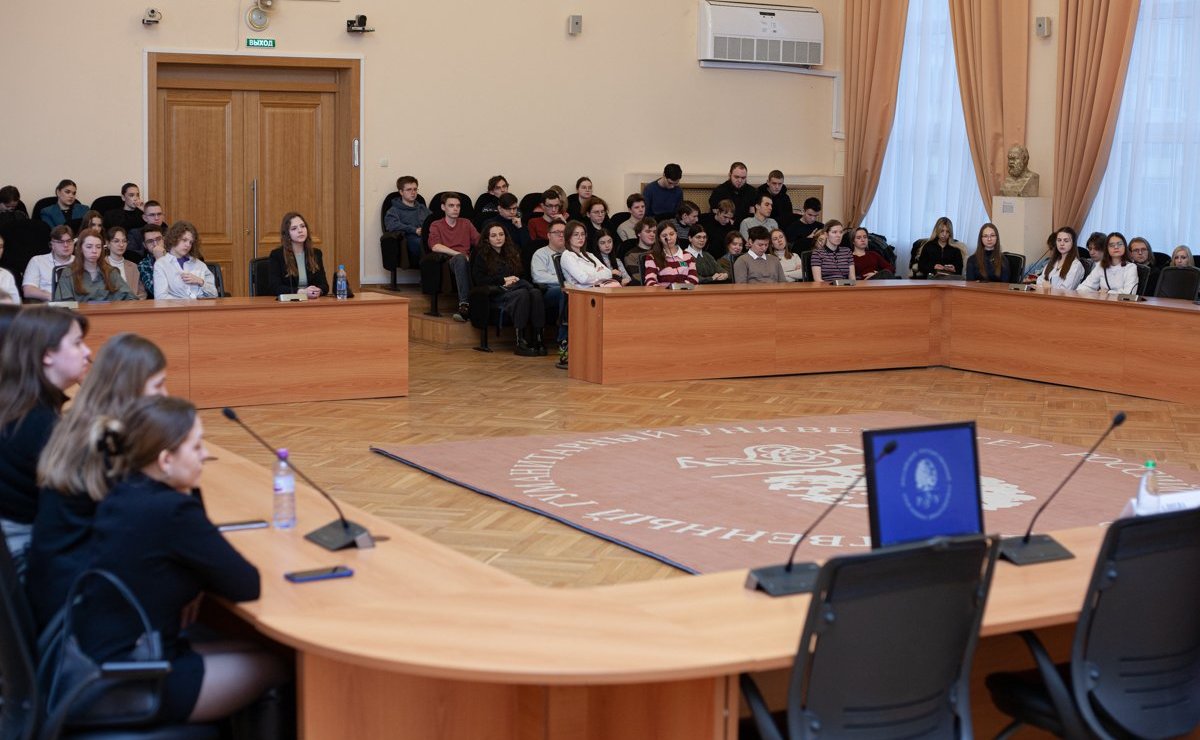 Айрат Гибатдинов встретился со студентами Российского государственного гуманитарного университета