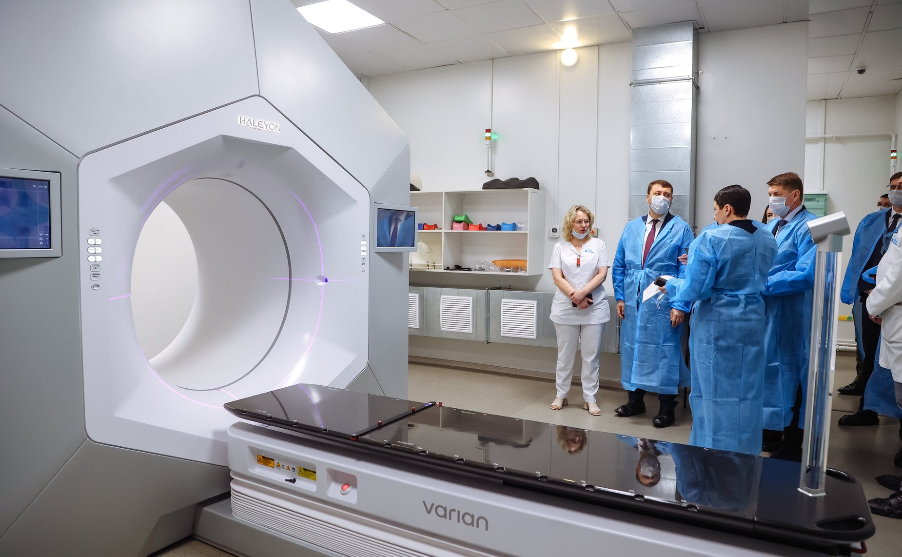 Сенаторы Российской Федерации посетили Амурский онкологический диспансер