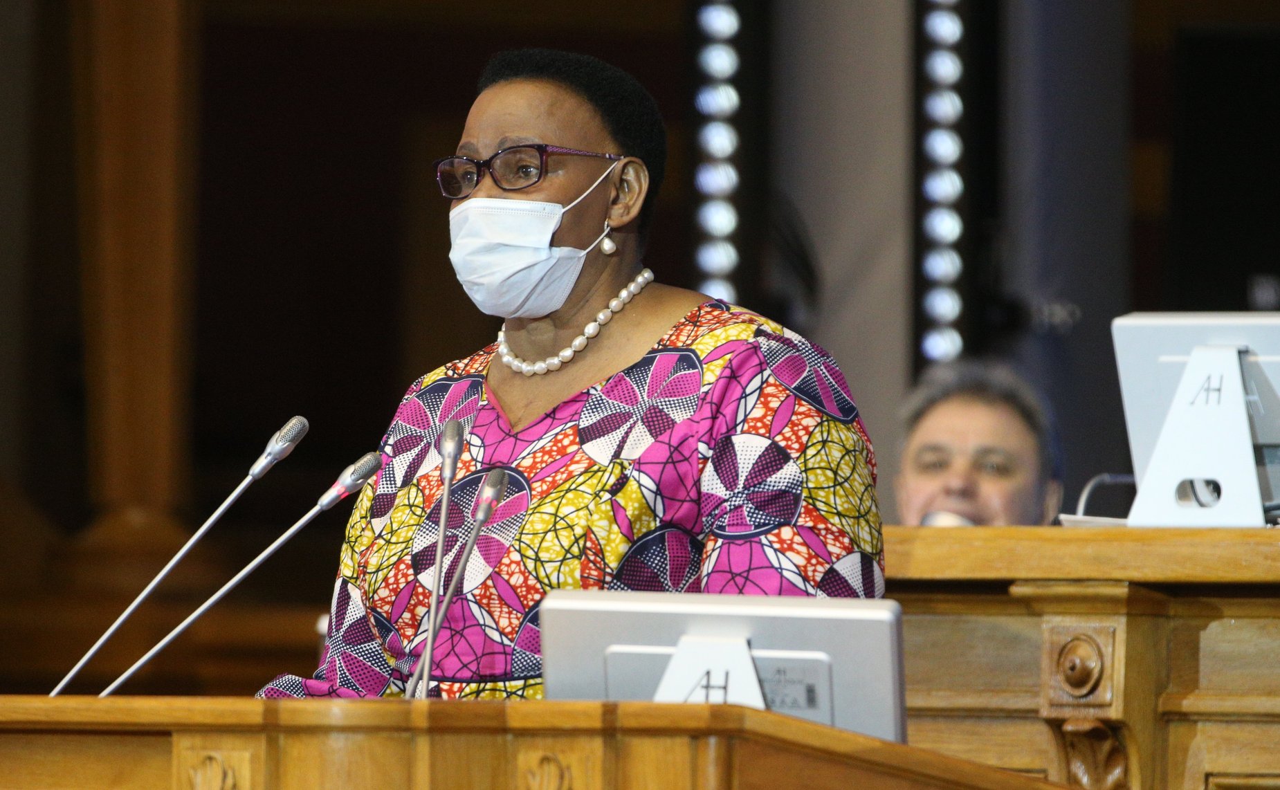 Пленарная сессия Третьего Евразийского женского форума