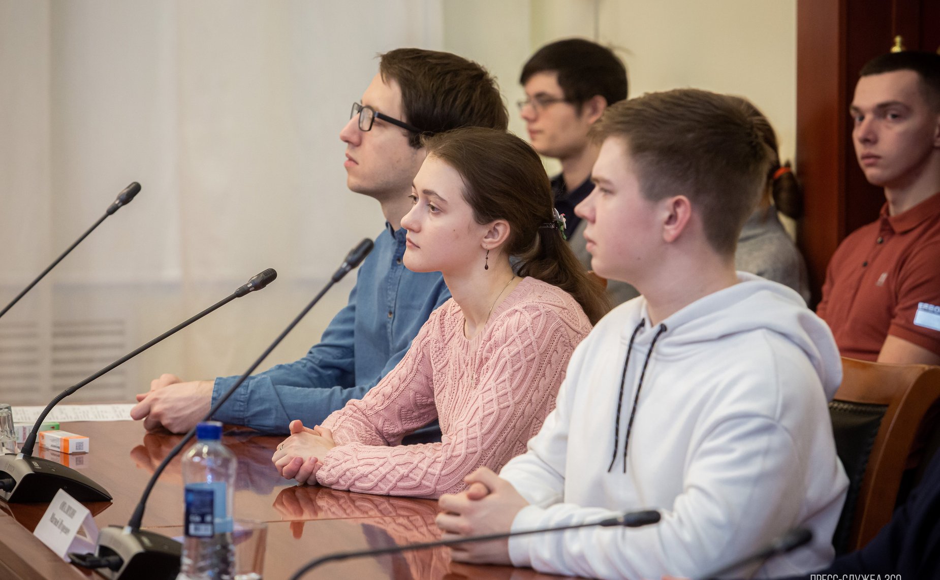 Юрий Воробьев принял участие в очередном заседании Дискуссионного клуба Молодежного парламента при Законодательном Собрании субъекта РФ