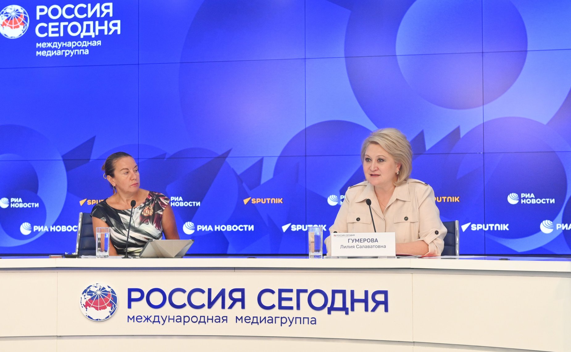 В пресс-центре «Россия сегодня» состоялась пресс-конференция председателя Комитета СФ по науке, образованию и культуре Лилии Гумеровой, на которой подведены итоги работы Комитета в весеннюю сессию