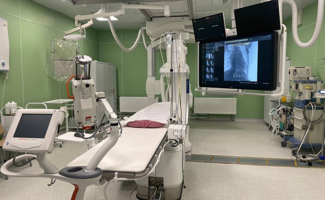 В ходе рабочей поездки в Иркутскую область первый заместитель Председателя Совета Федерации Владимир Якушев вместе с главой региона Игорем Кобзевым посетил Иркутскую областную детскую клиническую больницу