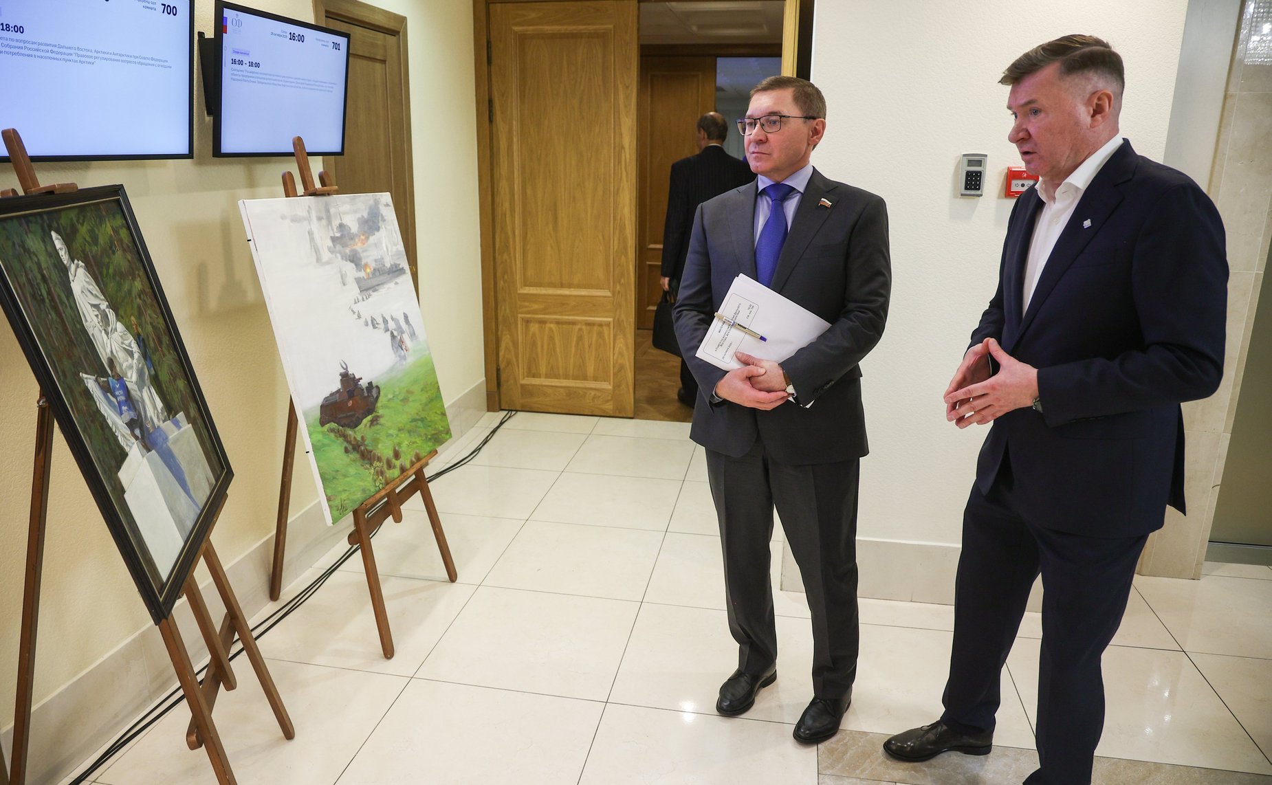 Открытие выставки (15:00, холл 7-го этажа), посвященной проекту по очистке арктических территорий «Чистая Арктика»