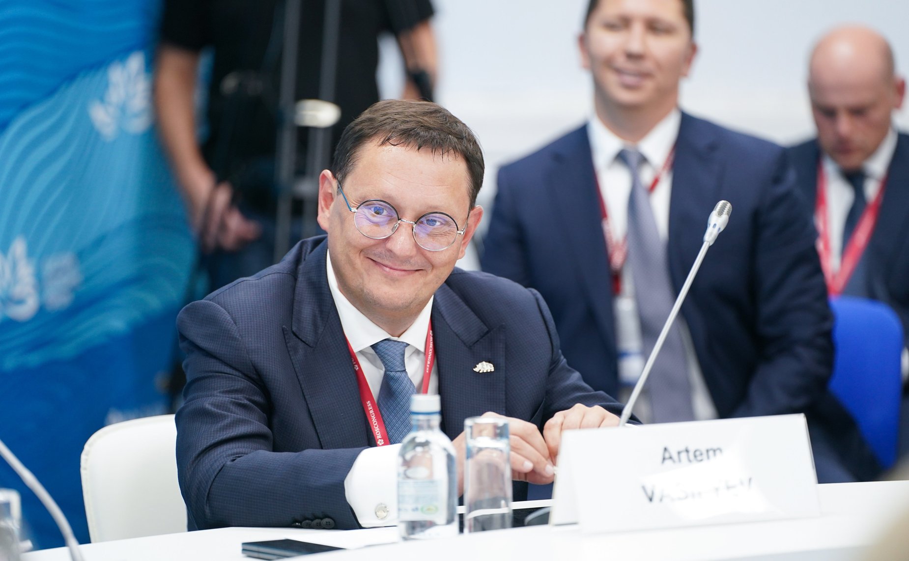 Сессия «Поддержка и защита бизнеса в цифровой сфере: правовые ориентиры Дальнего Востока». Сенаторы принимают участие в VIII Восточном экономическом форуме