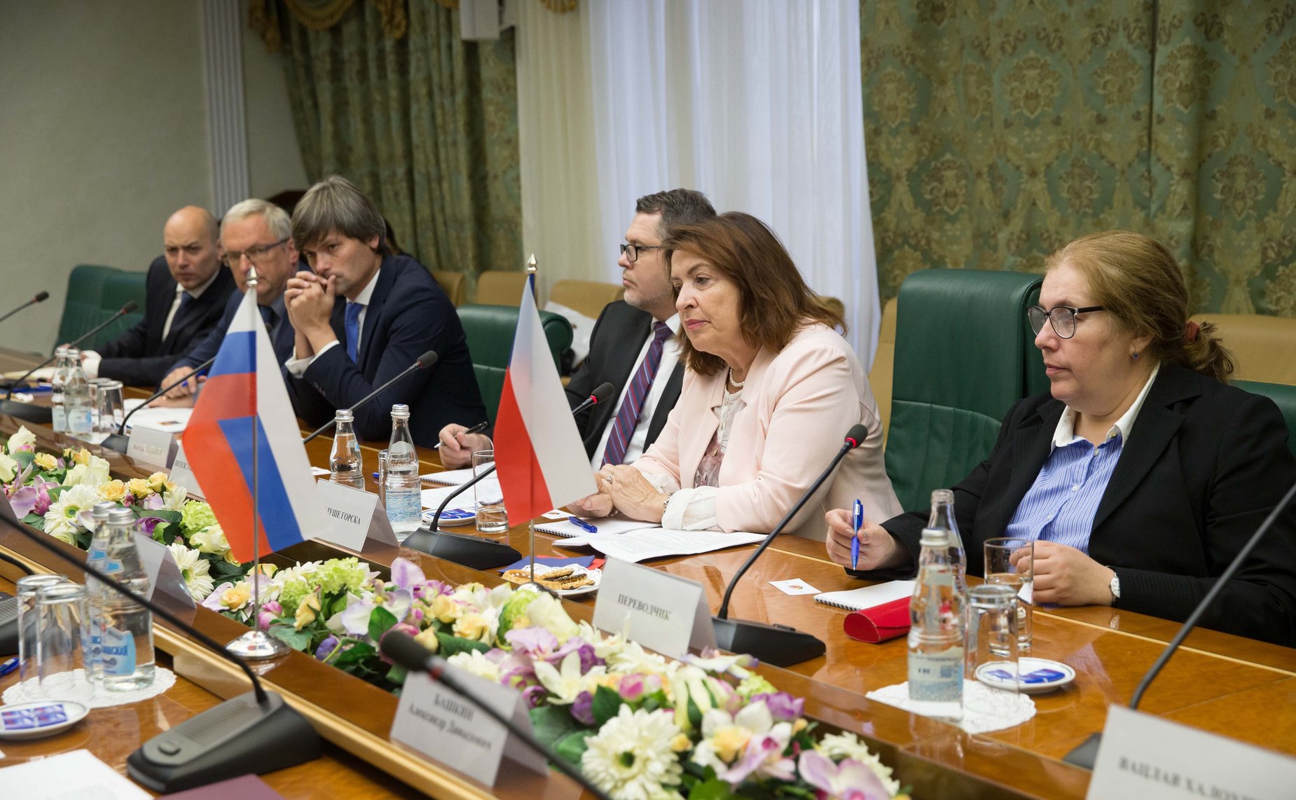 Встреча А. Пушкова с заместителем Председателя Сената Парламента Чешской Республики Милушей Горской