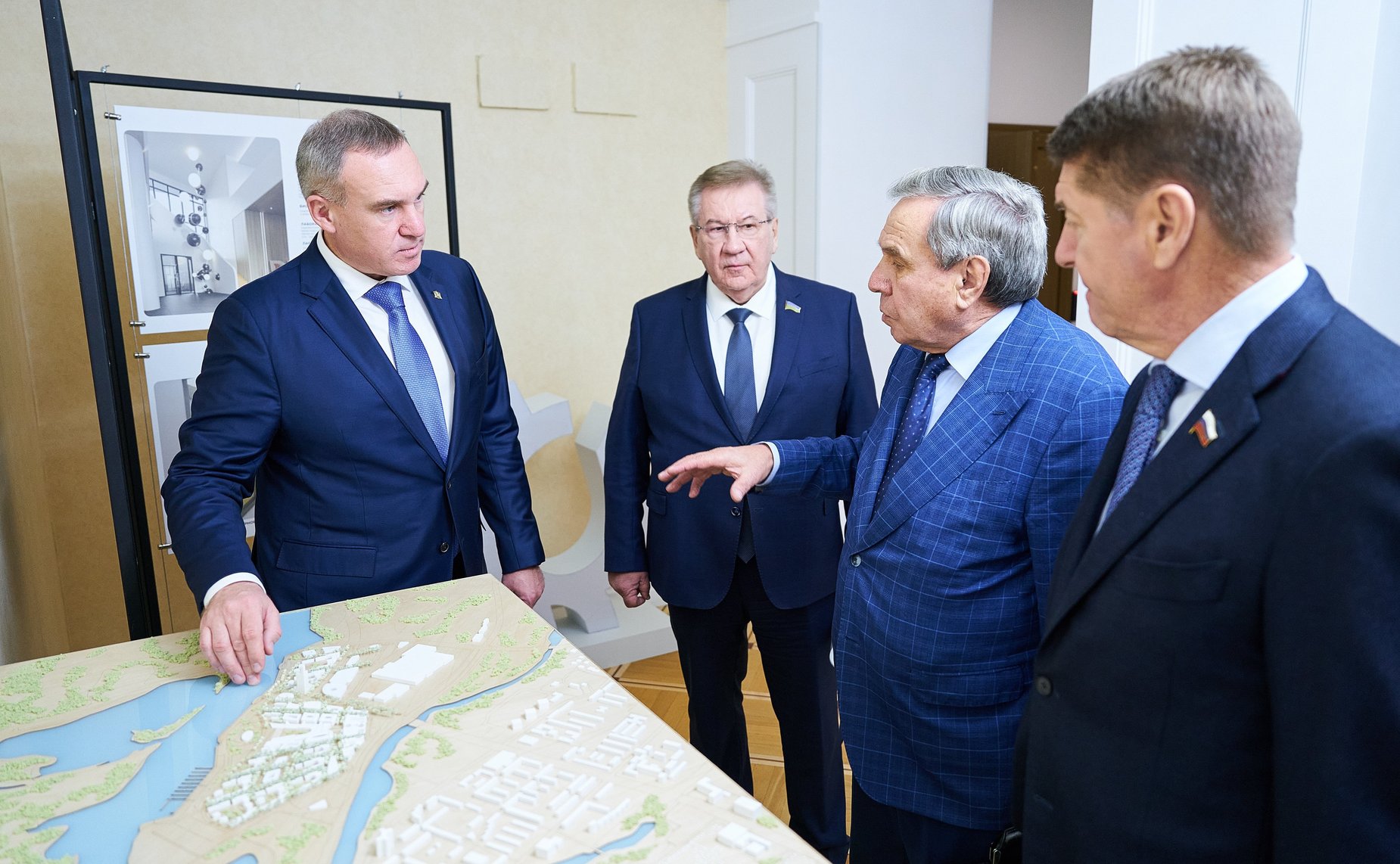 Выездное совещание Комитета СФ по федеративному устройству, региональной политике, местному самоуправлению и делам Севера по вопросам подготовки Дней Ханты-Мансийского автономного округа-Югры в Совете Федерации