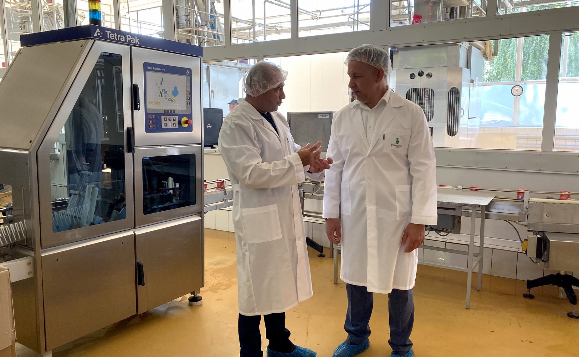 Сенатор Олег Алексеев посетил «Молочный комбинат Энгельсский»