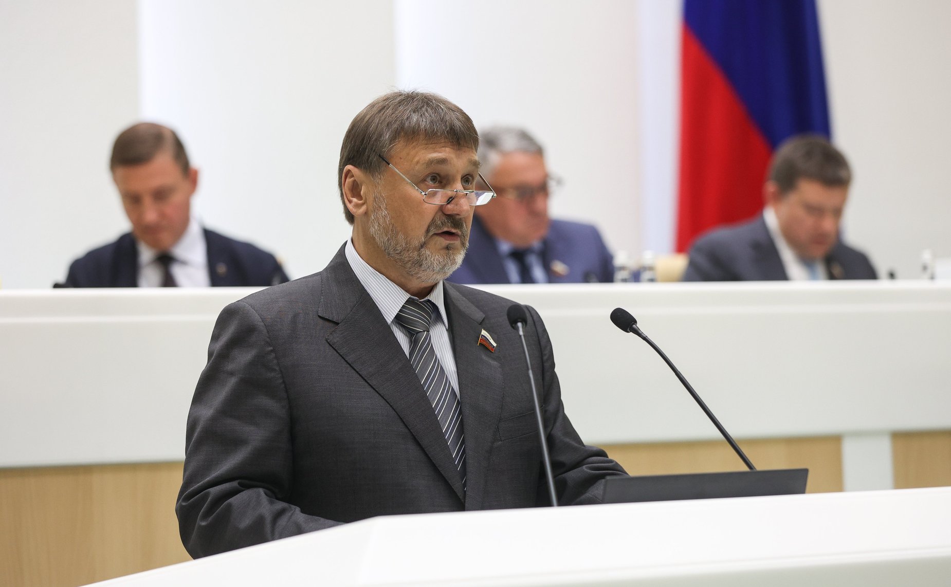 Владимир Лебедев