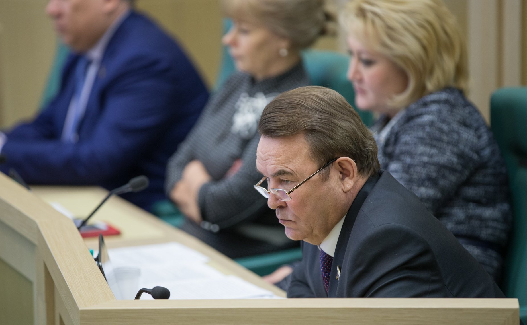 Р. Зинуров на 387-м заседании СФ