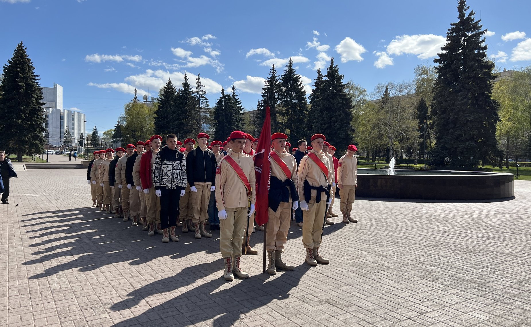 Маргарита Павлова провела встречу с отрядом юнармейцев, которые в первый раз примут участие в военном параде на центральной площади Челябинска