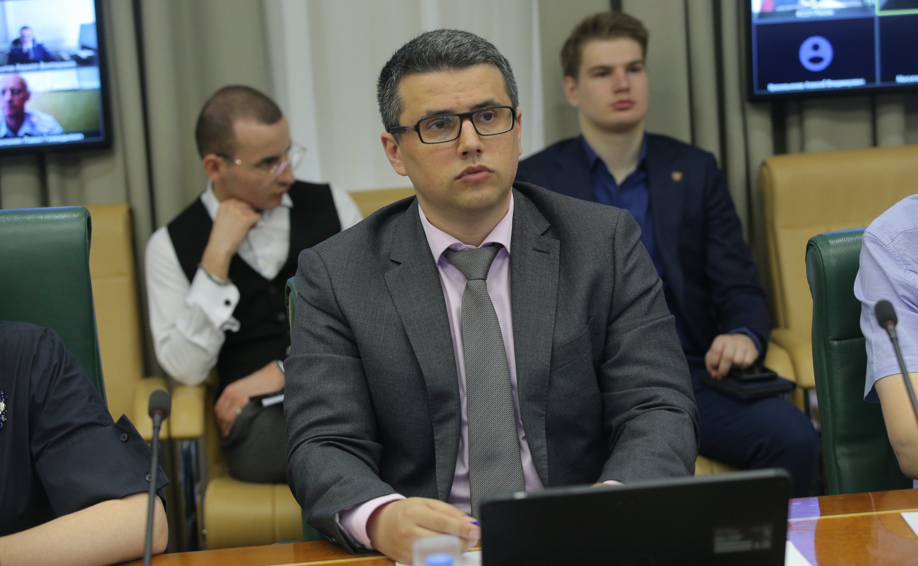 «Круглый стол» Комитета СФ по конституционному законодательству и государственному строительству