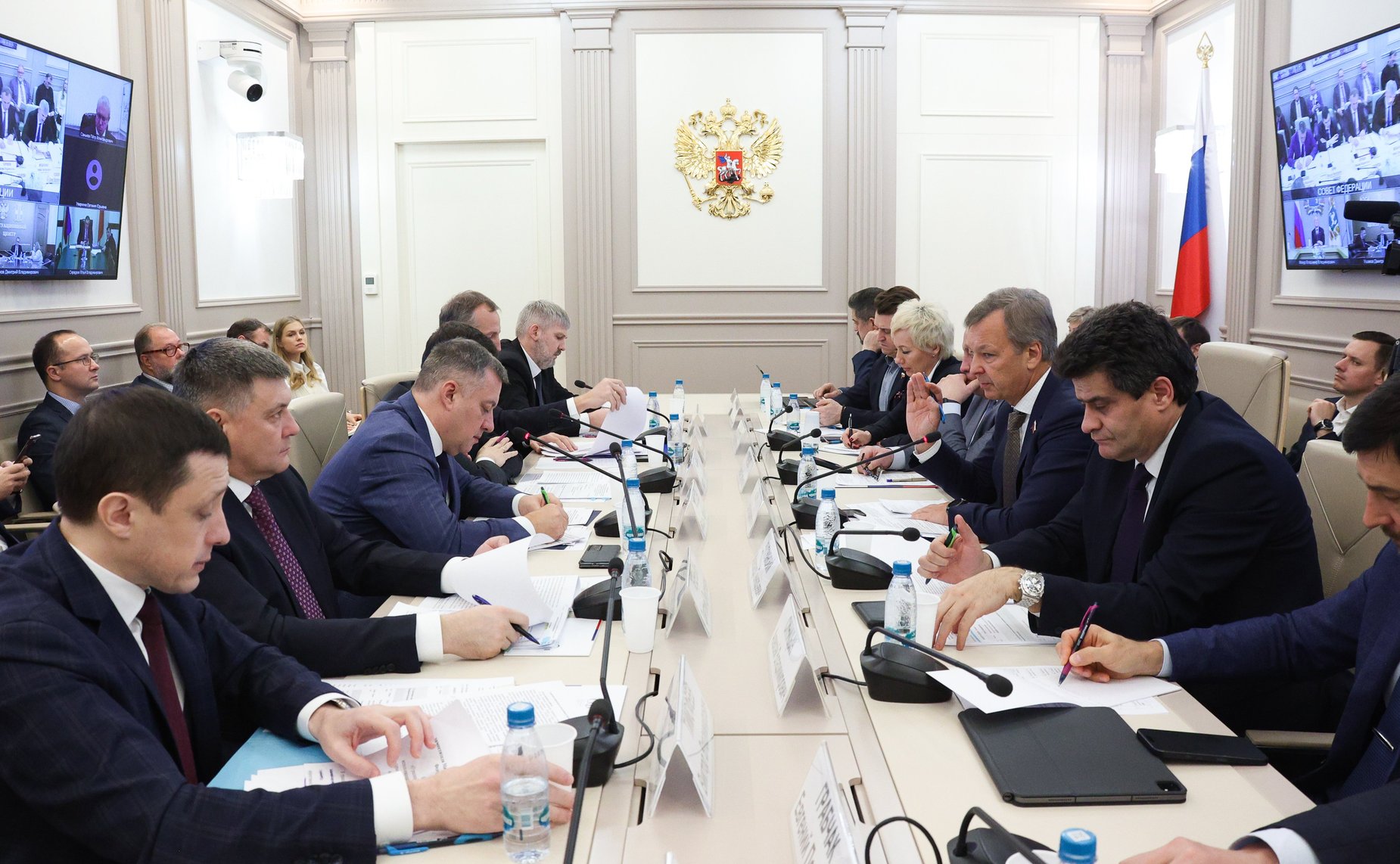 Совещание на тему «О реализации мер по обязательному использованию определенной доли вторичного сырья при производстве продукции (товаров), выполнении работ и оказании услуг»