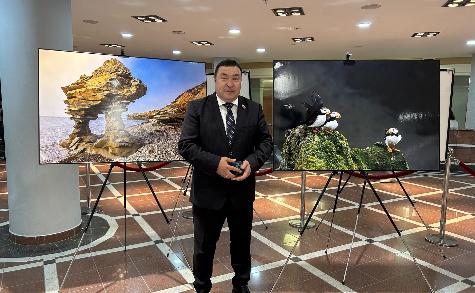 Александр Новьюхов вручил награды победителям международного телевизионного экологического фестиваля «Спасти и сохранить»