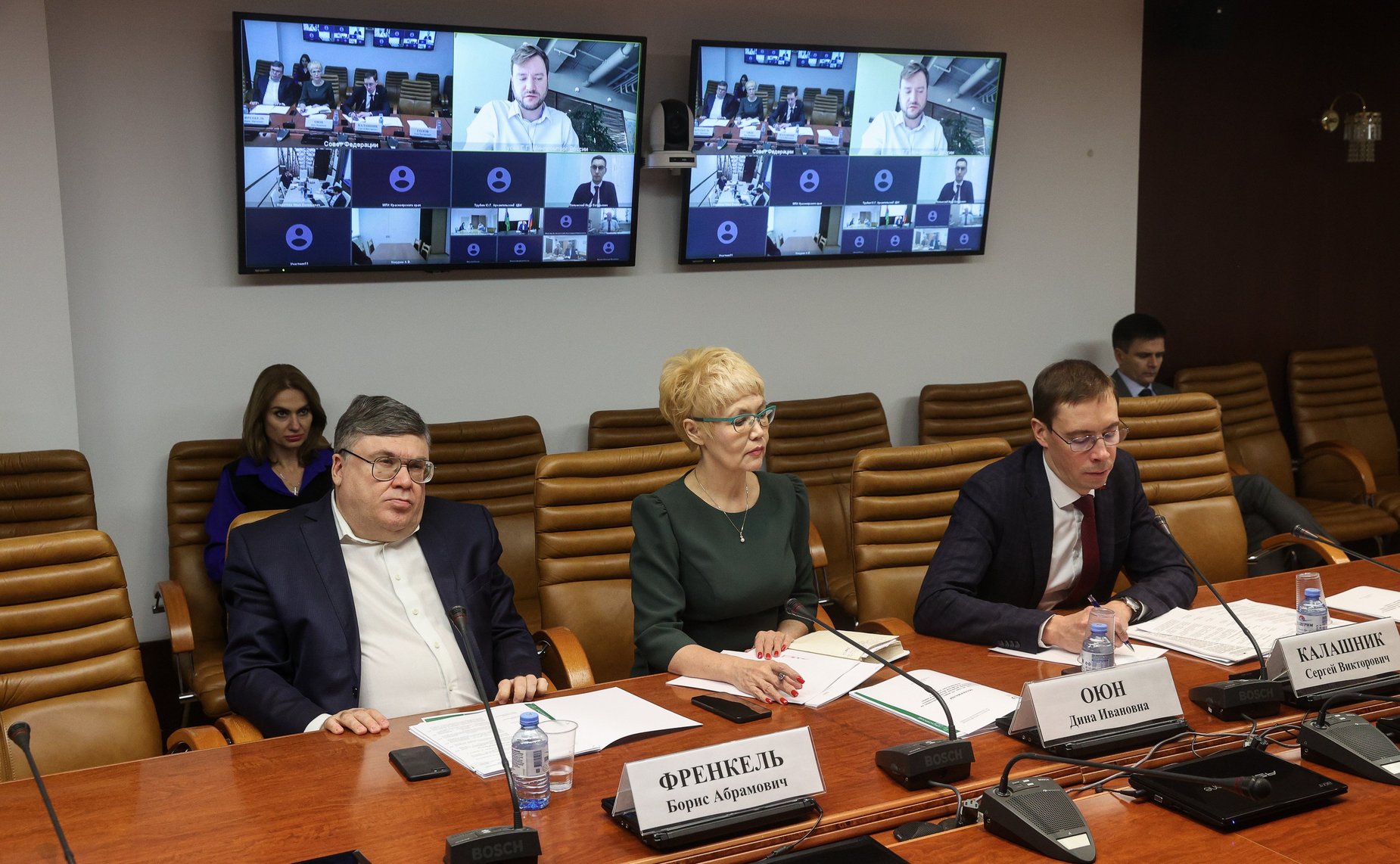 Круглый стол Комитета СФ по экономической политике «О мерах, направленных на стимулирование развития лесопромышленного комплекса РФ в новых экономических условиях»