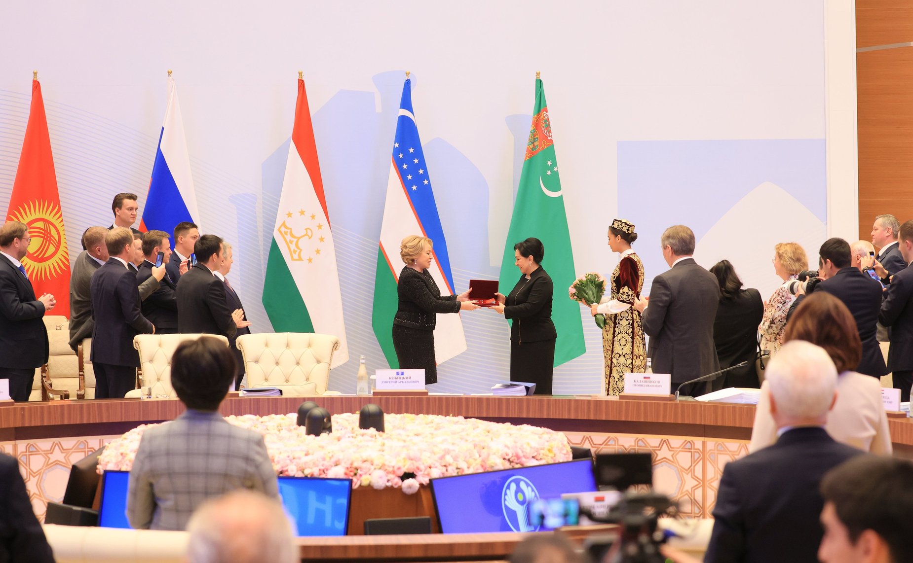 27–28 октября 2022 года. Рабочий визит в Республику Узбекистан делегации
Совета Федерации во главе с Председателем