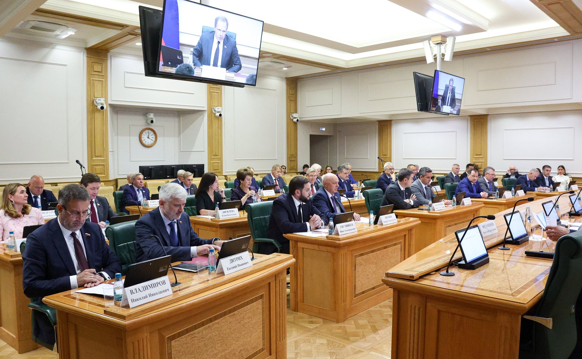 Открытый диалог с председателем Совета директоров Центра развития перспективных технологий Михаилом Дубиным