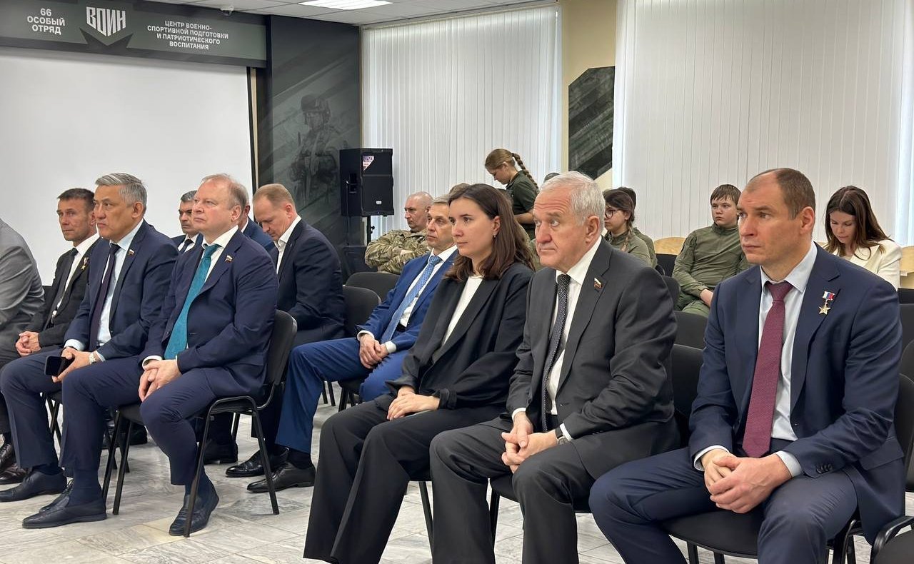 В рамках выездного заседания Комитета СФ по обороне и безопасности сенаторы посетили Центр военно-спортивной подготовки ВОИН