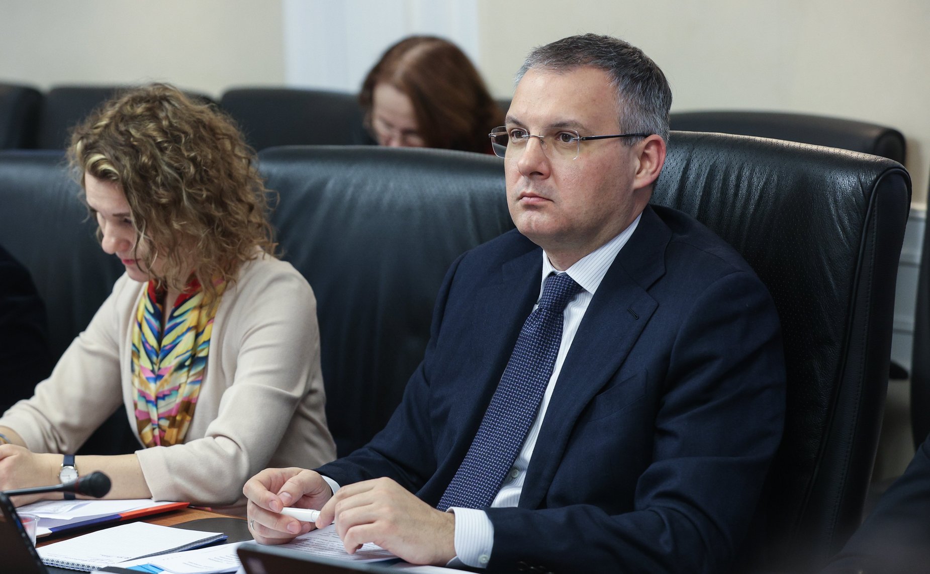 Круглый стол Комитета СФ по бюджету и финансовым рынкам «О влиянии специальных налоговых режимов на развитие предпринимательства в производственной сфере»