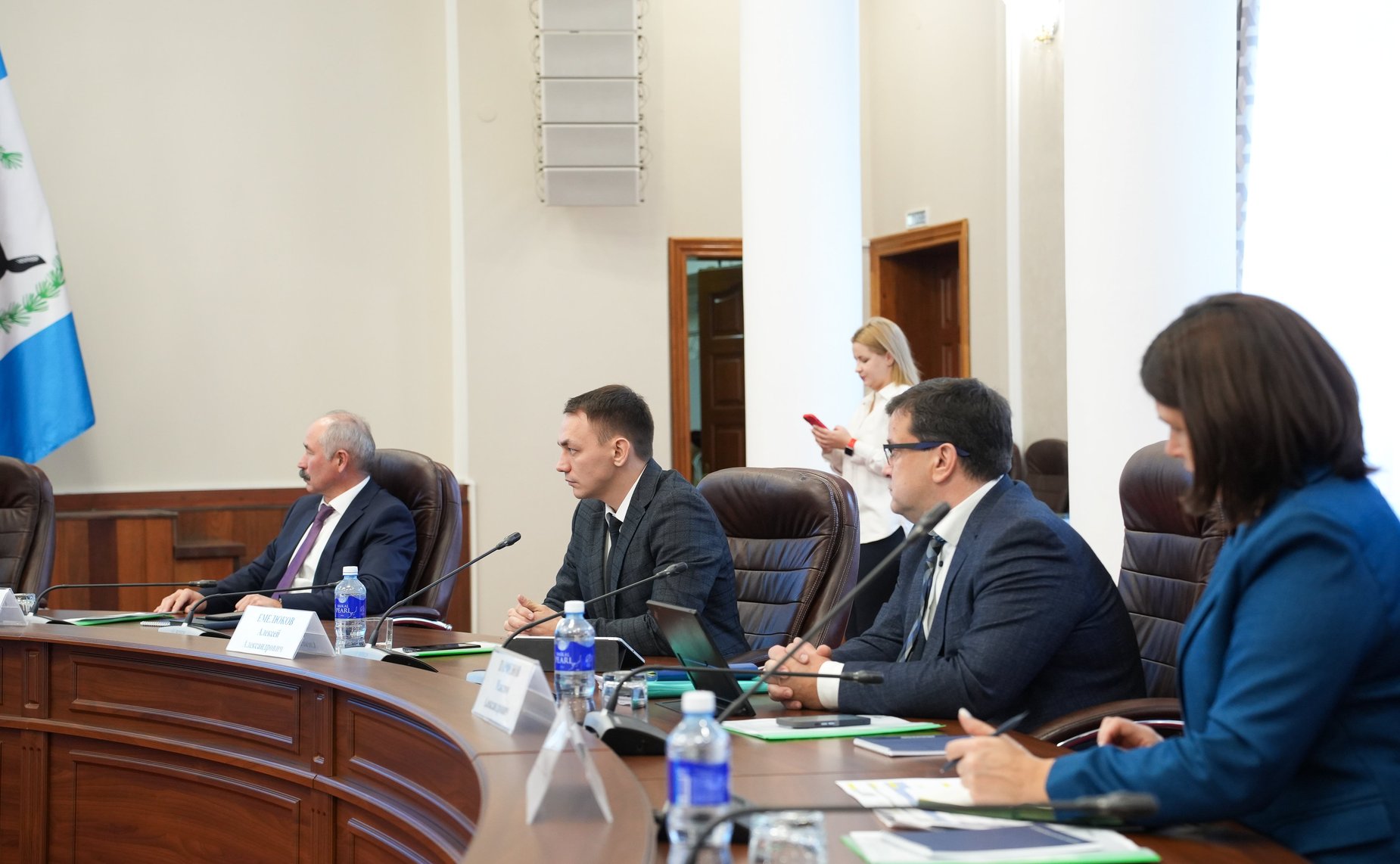 Сенаторы приняли участие в совещании по строительству школы в г. Братске