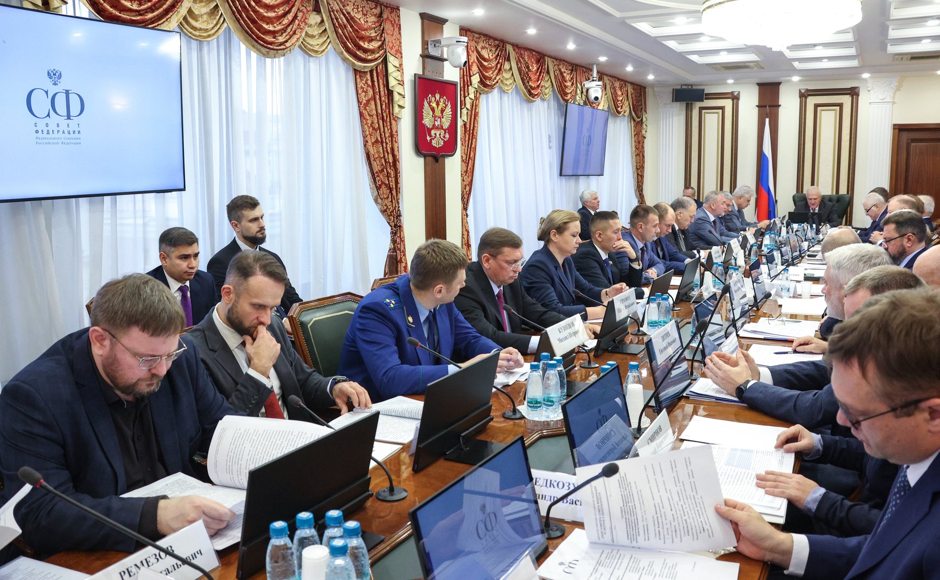 Совещание Комитета Совета Федерации по обороне и безопасности совместно с Комитетом Совета Федерации по экономической политике «Вопросы обеспечения безопасности воздушных перевозок. Состояние и перспективы развития гражданского авиастроения в России»