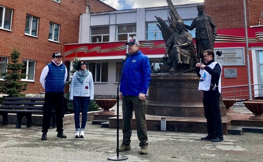 Виктор Шептий принял участие в традиционном весеннем субботнике