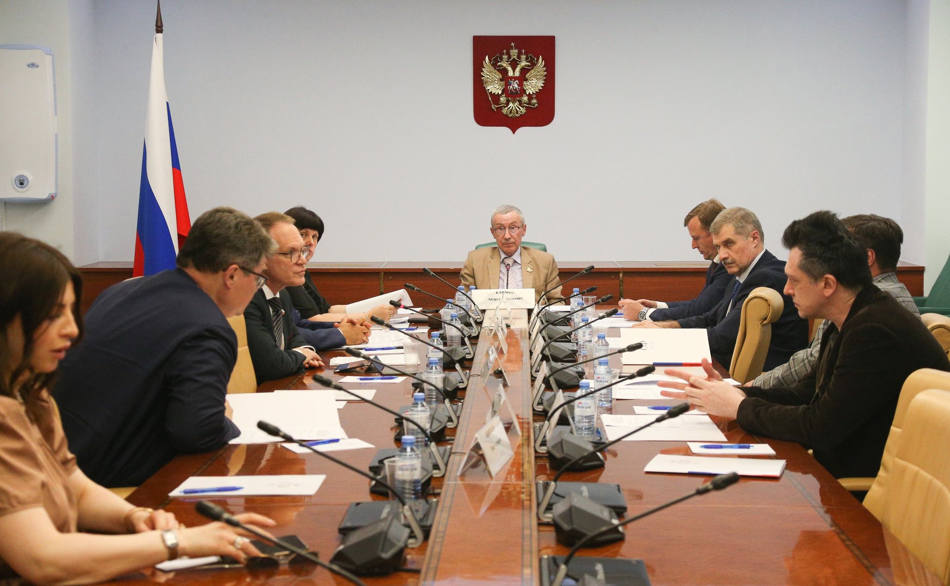 Круглый стол в рамках работы Временной комиссии по защите государственного суверенитета и предотвращения вмешательства во внутренние дела РФ