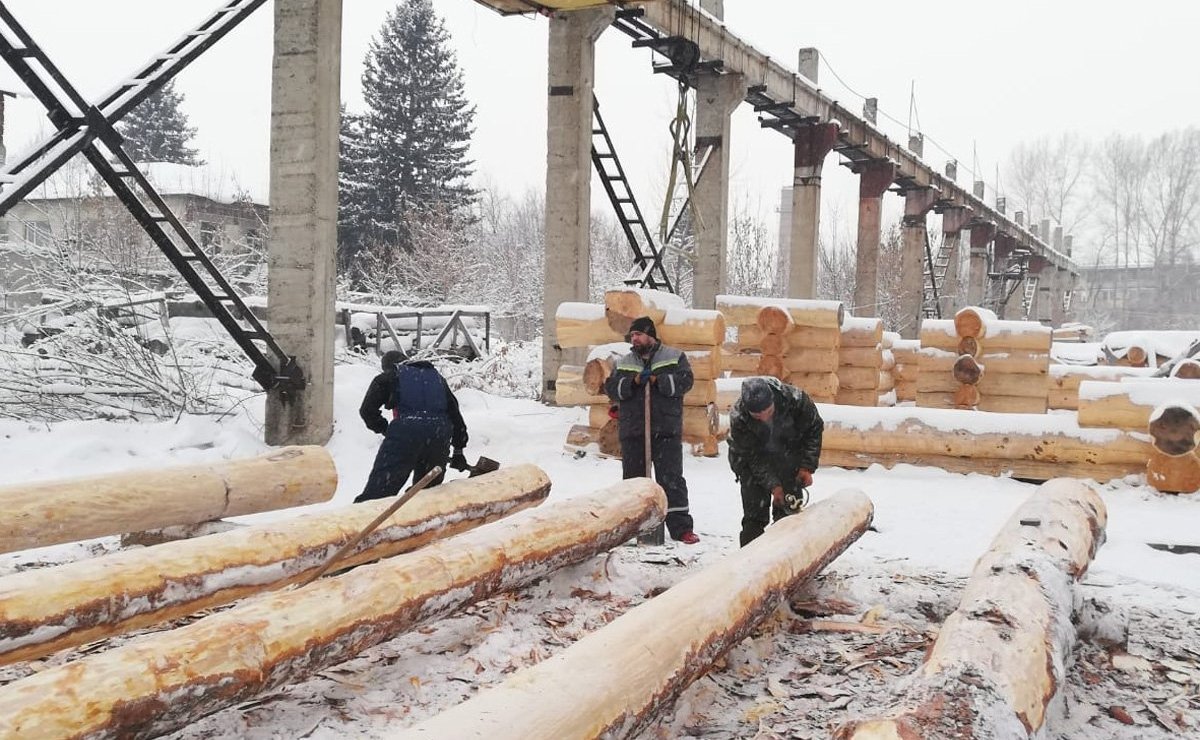 На деревообрабатывающих предприятиях региона