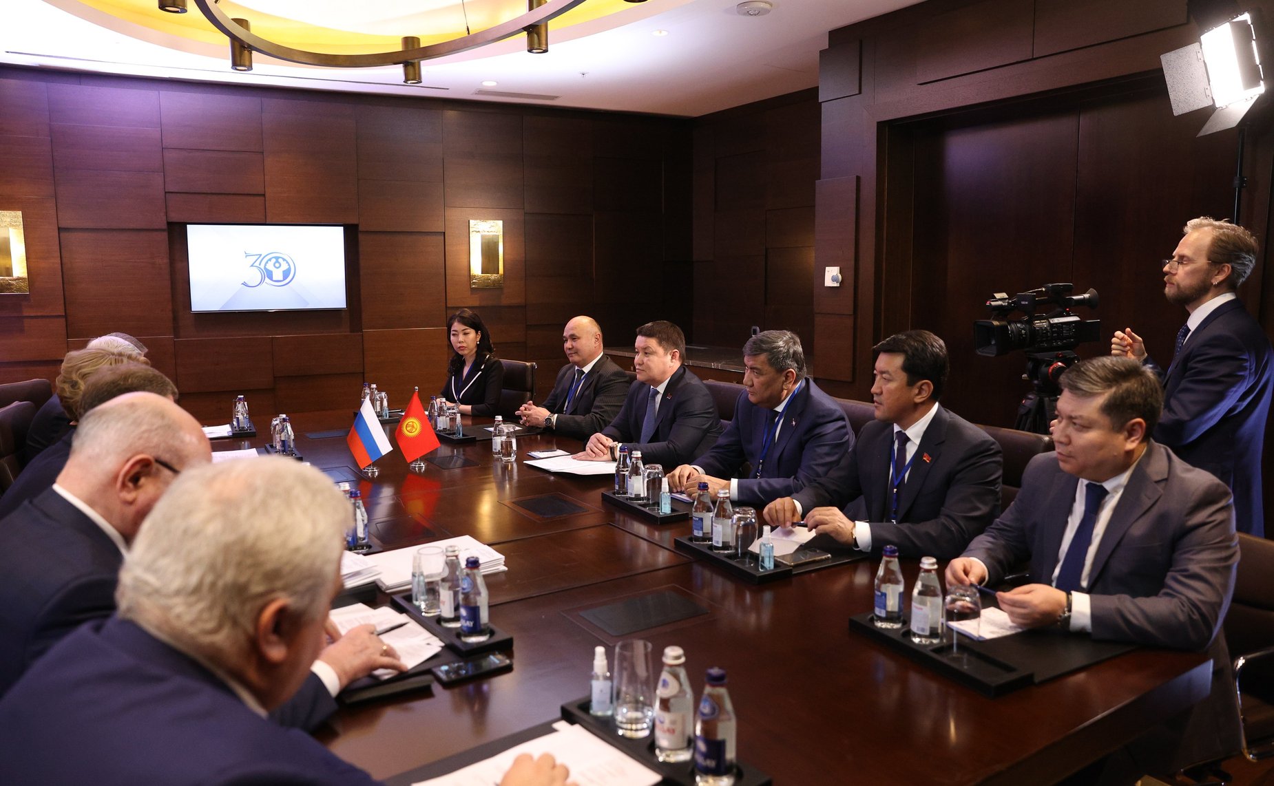 Встреча Председателя Совета МПА СНГ, Председателя СФ Валентины Матвиенко с Председателем Жогорку Кенеша Кыргызской Республики Талантом Турдумаматовичем Мамытовым