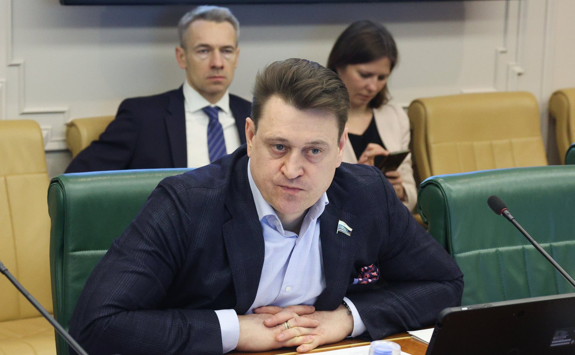Олег Голов