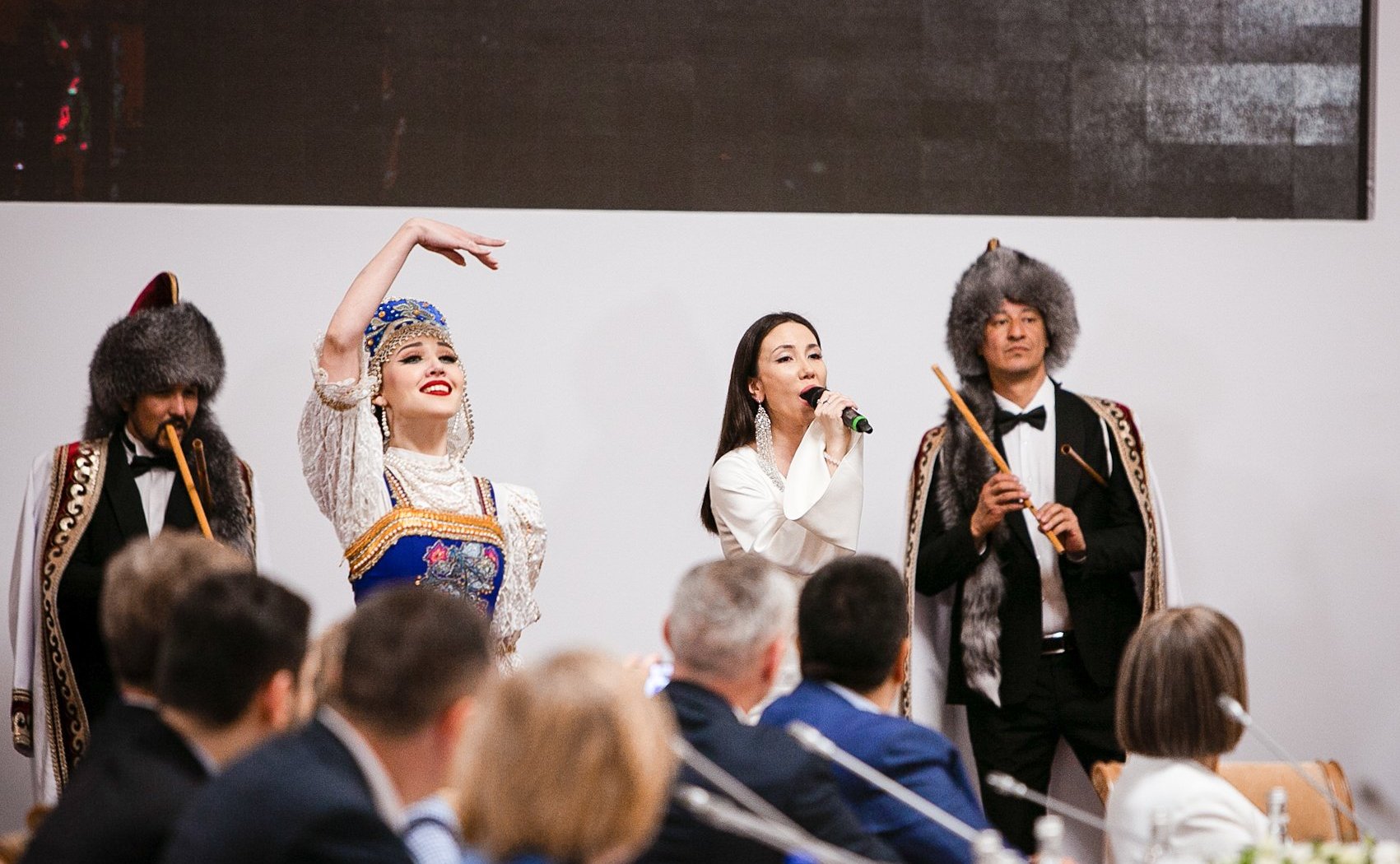 Заседание секции 1 «Гуманитарное сотрудничество России и Беларуси. Итоги десятилетия и перспективы развития». X Форум регионов России и Беларуси