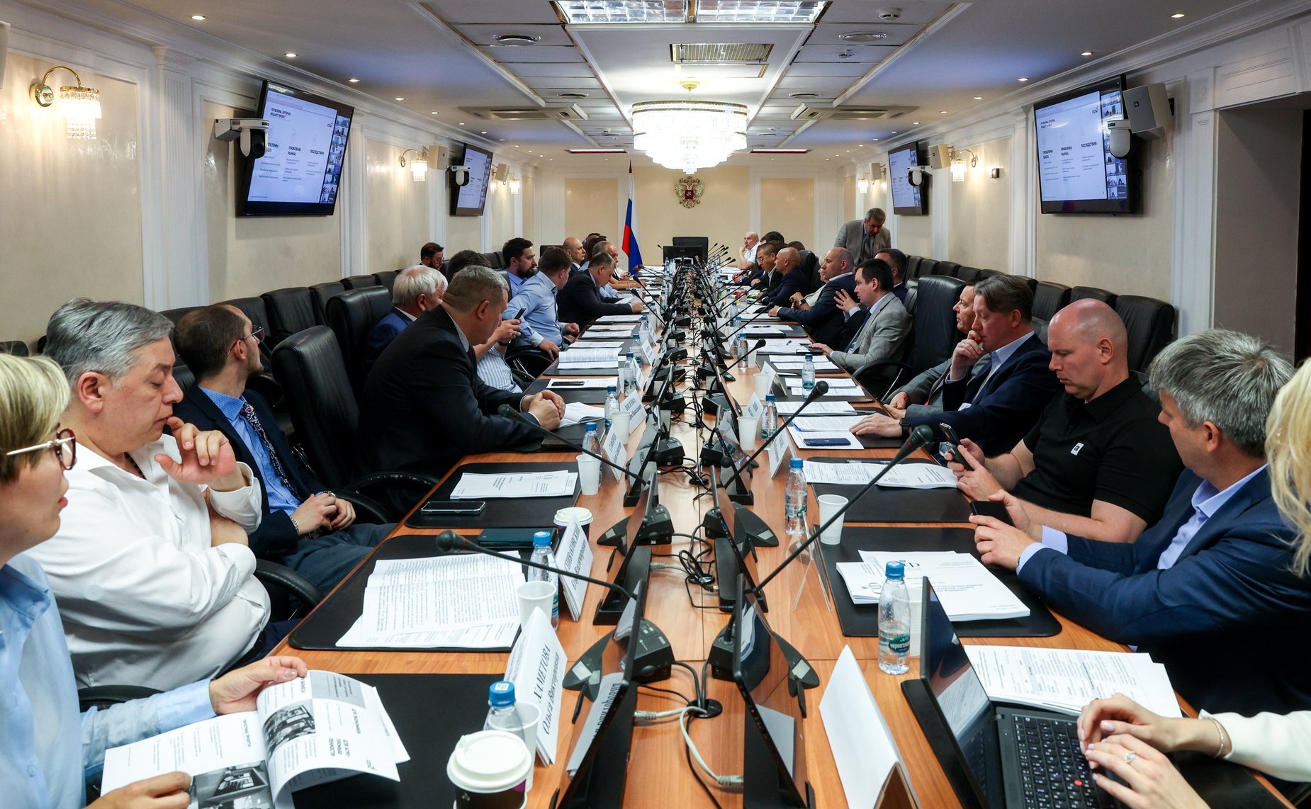 Совещание Комитета СФ по аграрно-продовольственной политике и природопользованию «Проблемы и перспективы развития автоматизированной торговли в Российской Федерации – качество воды в розлив»