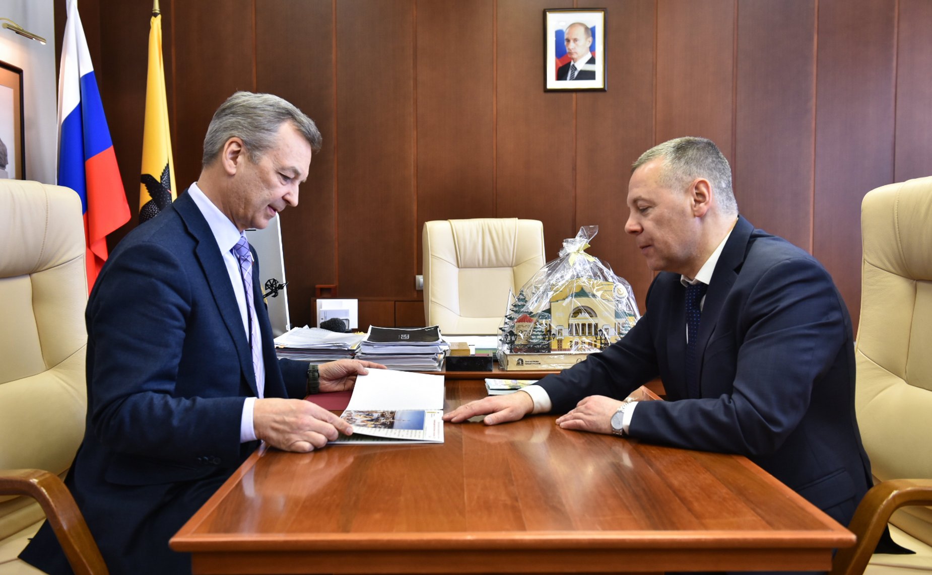 Встреча первого заместителя Председателя Совета Федерации Андрея Яцкина с с Губернатором Ярославской области Михаилом Евраевым