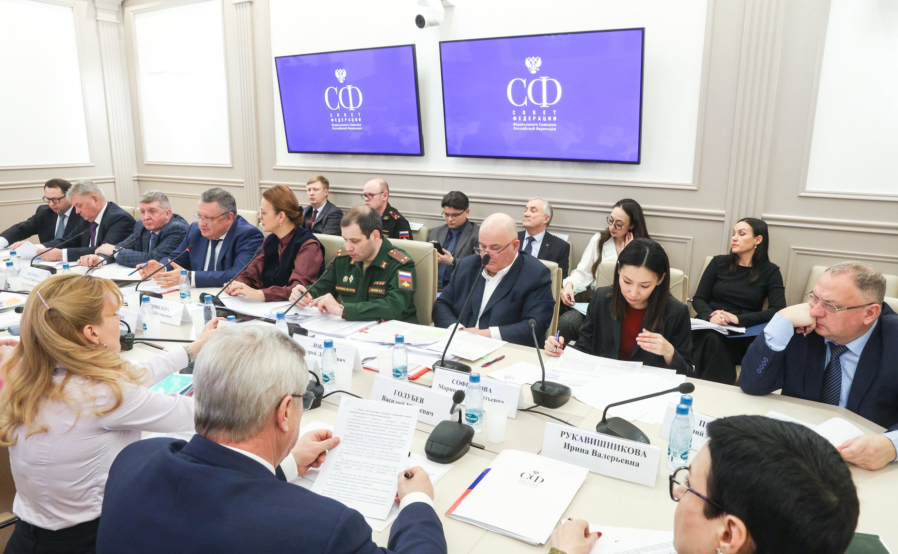 Инна Святенко провела совещание о законодательных инициативах по социально-правовой защите участников СВО и их семей