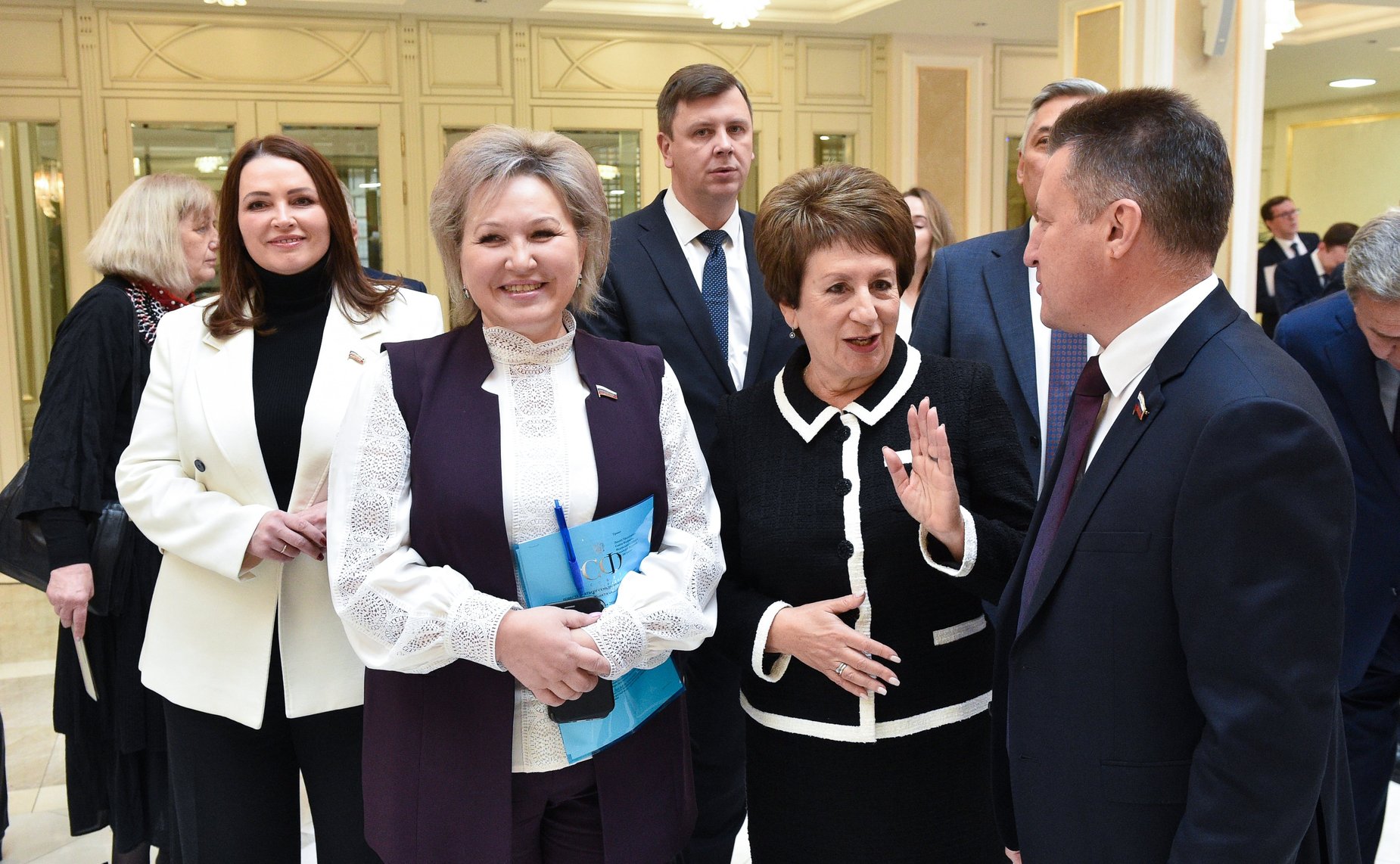 В Совете Федерации открылась выставка «Традиционные женские образы России»